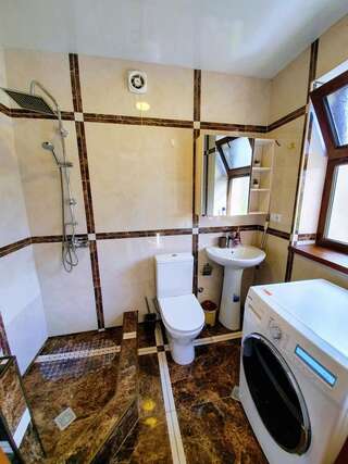 Дома для отпуска ---Allegria House--- Степанцминда Дом для отпуска-16