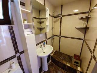 Дома для отпуска ---Allegria House--- Степанцминда Дом для отпуска-42